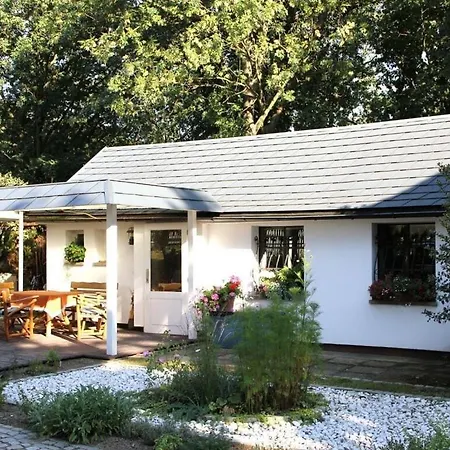 By The Forest Modern Retreat בית נופש *