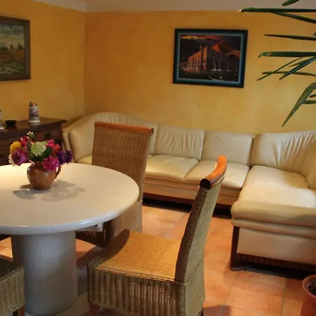 By The Forest Modern Retreat